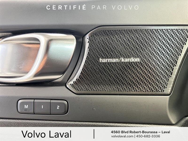 Volvo XC40 B5 AWD Plus Dark Theme 2024 à Laval, Québec - 18 - w1024h768px