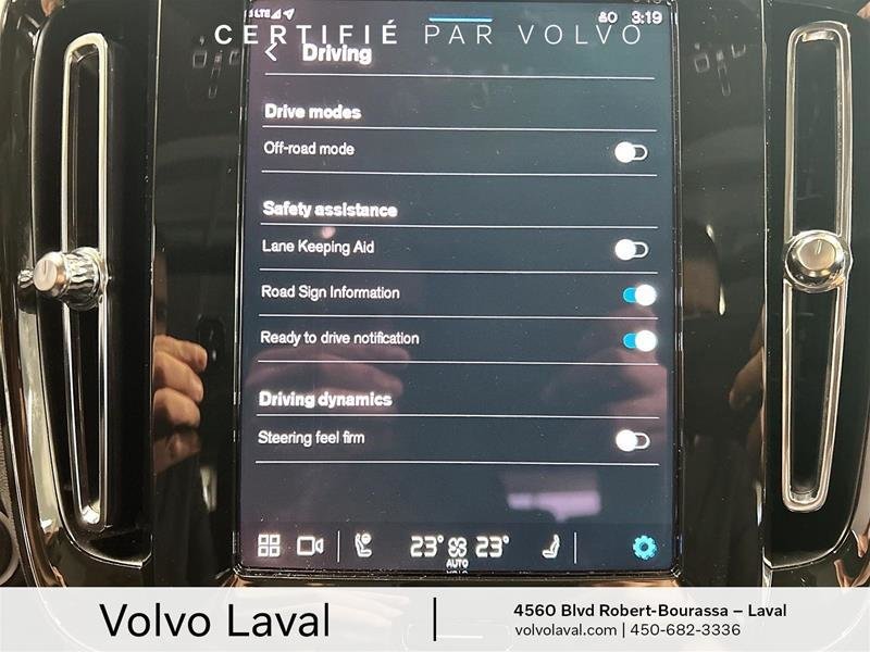 Volvo XC40 B5 AWD Plus Dark Theme 2024 à Laval, Québec - 11 - w1024h768px