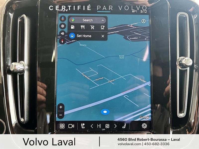 Volvo XC40 B5 AWD Plus Dark Theme 2024 à Laval, Québec - 17 - w1024h768px