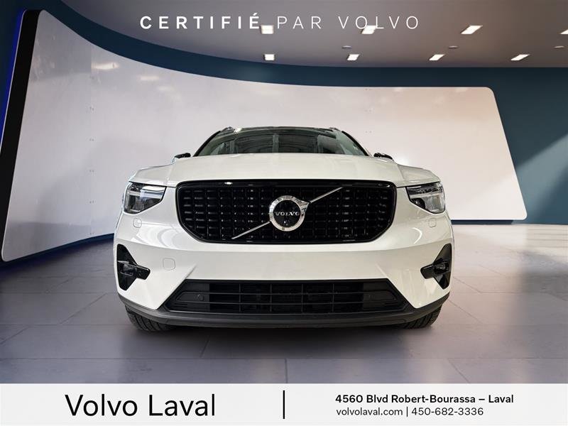 Volvo XC40 B5 AWD Plus Dark Theme 2024 à Laval, Québec - 3 - w1024h768px