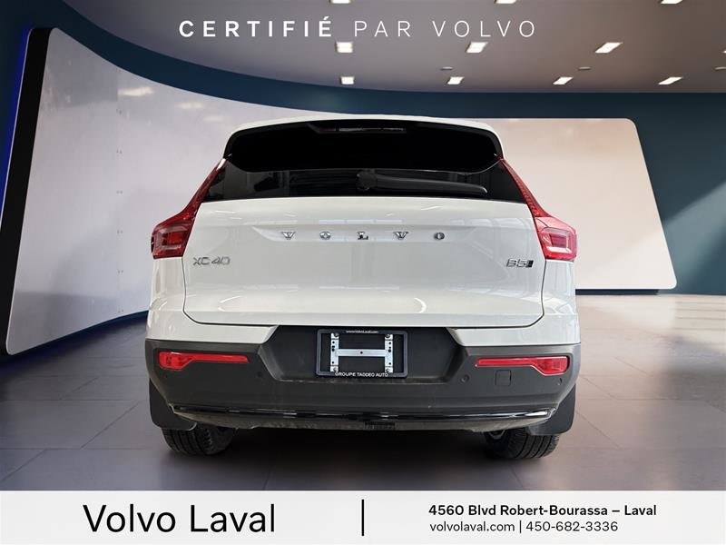 Volvo XC40 B5 AWD Plus Dark Theme 2024 à Laval, Québec - 6 - w1024h768px