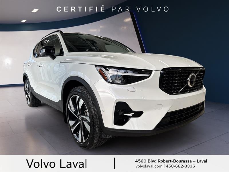 Volvo XC40 B5 AWD Plus Dark Theme 2024 à Laval, Québec - 4 - w1024h768px