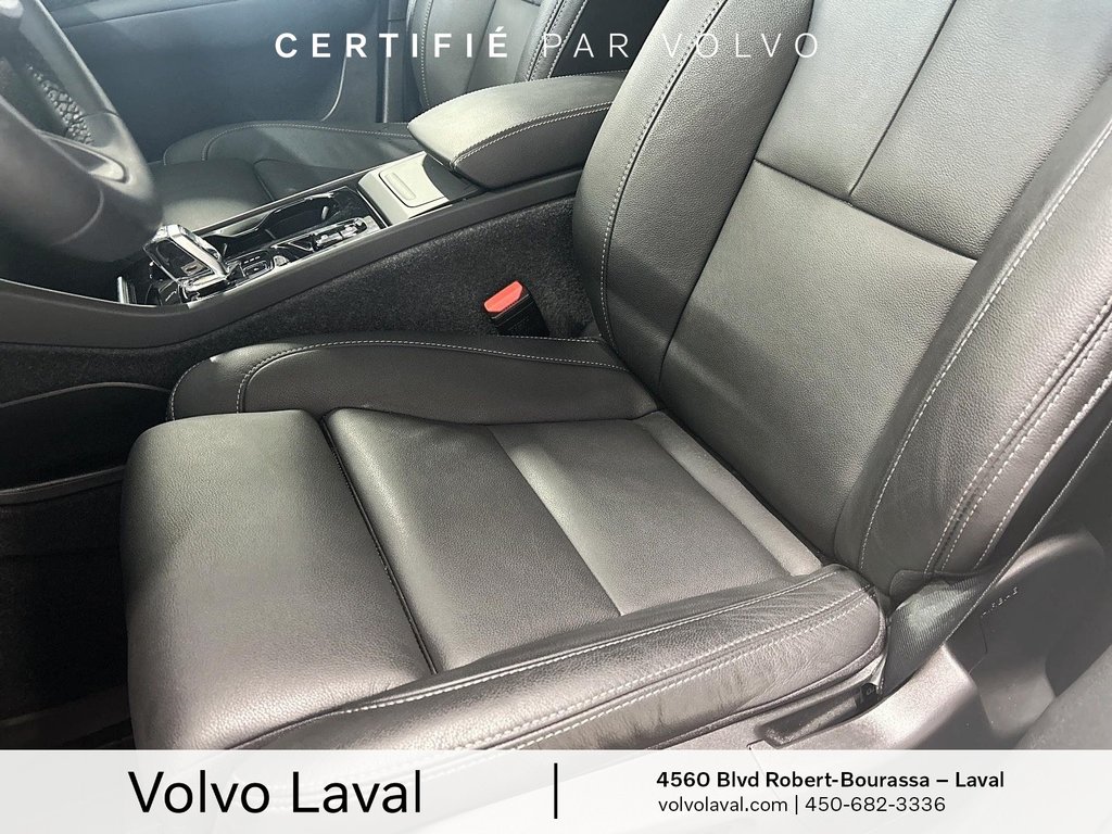 Volvo XC40 B5 AWD Plus Dark Theme 2024 à Laval, Québec - 9 - w1024h768px