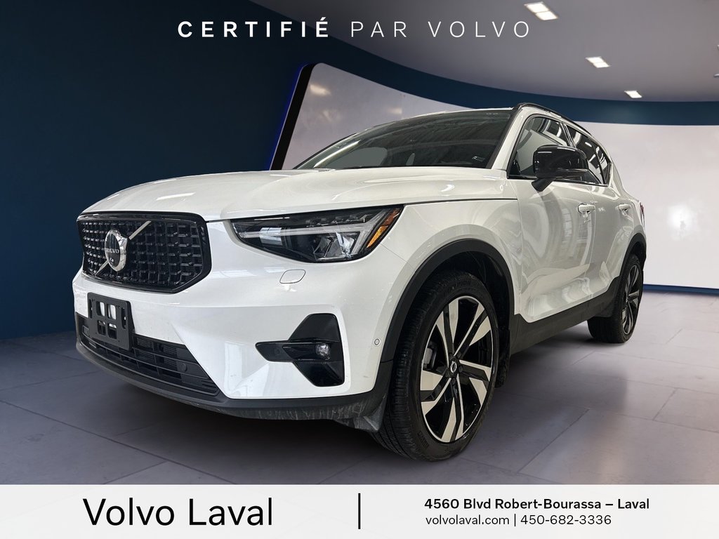 Volvo XC40 B5 AWD Plus Dark Theme 2024 à Laval, Québec - 1 - w1024h768px