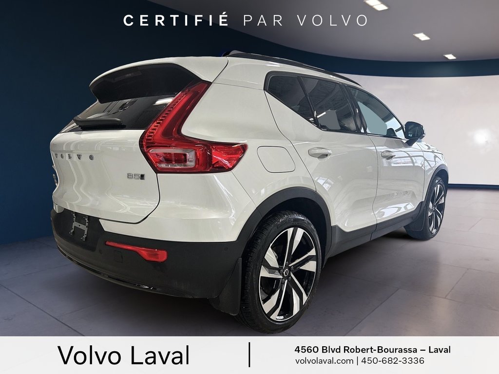 Volvo XC40 B5 AWD Plus Dark Theme 2024 à Laval, Québec - 4 - w1024h768px