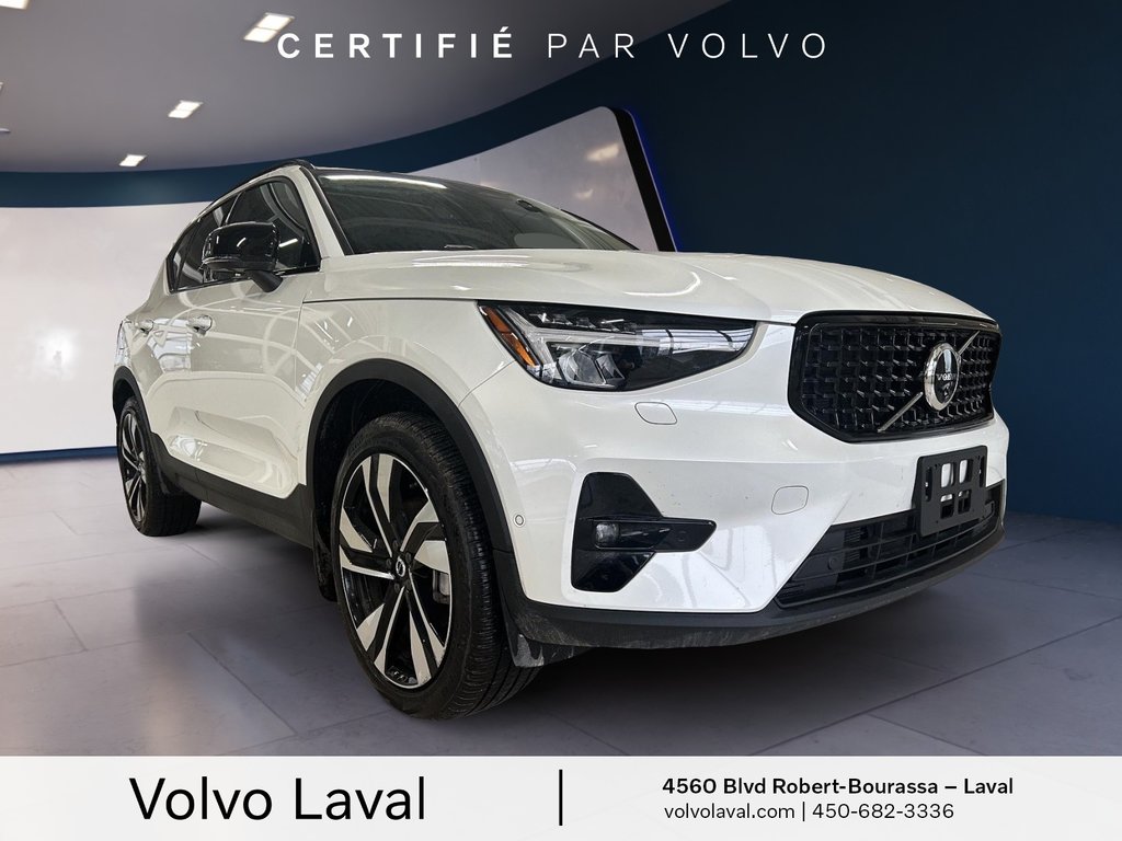 Volvo XC40 B5 AWD Plus Dark Theme 2024 à Laval, Québec - 3 - w1024h768px