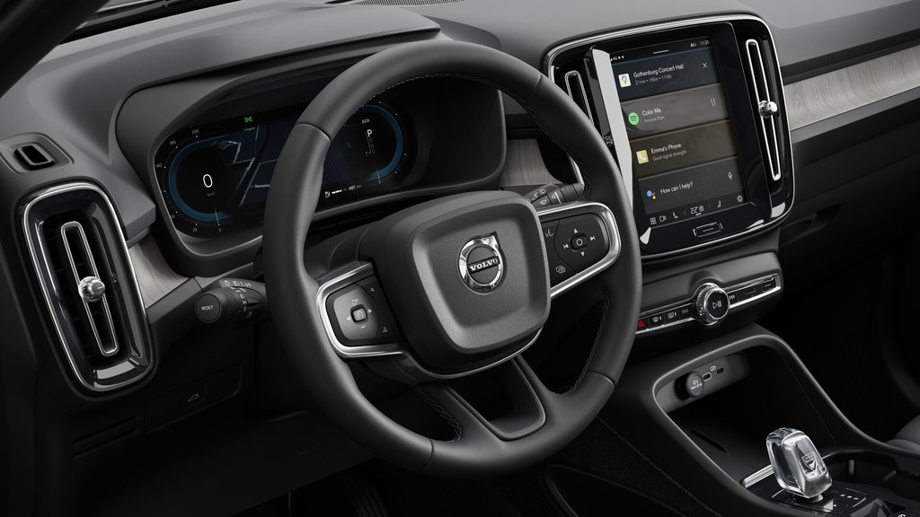 2025 Volvo XC40 Ultra Dark Theme in Laval, Quebec - 12 - w1024h768px