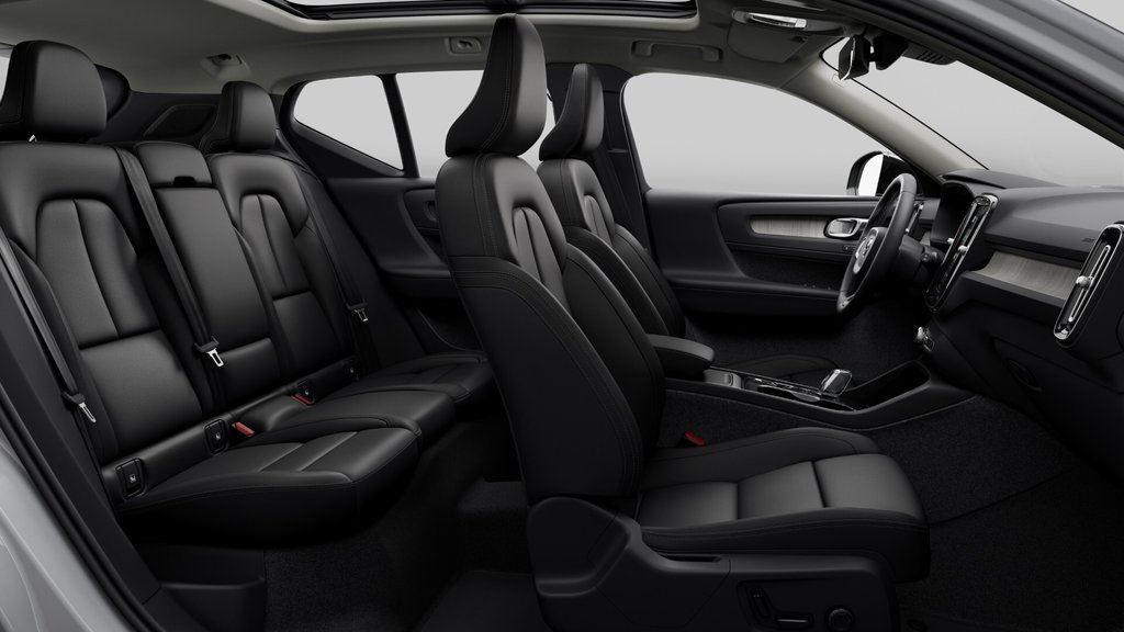 Volvo XC40 Plus Dark Theme 2025 à Laval, Québec - 11 - w1024h768px