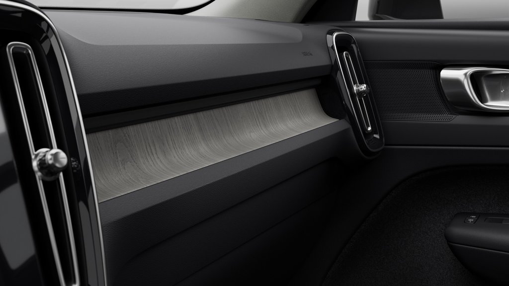 Volvo XC40 Plus Dark Theme 2025 à Laval, Québec - 7 - w1024h768px