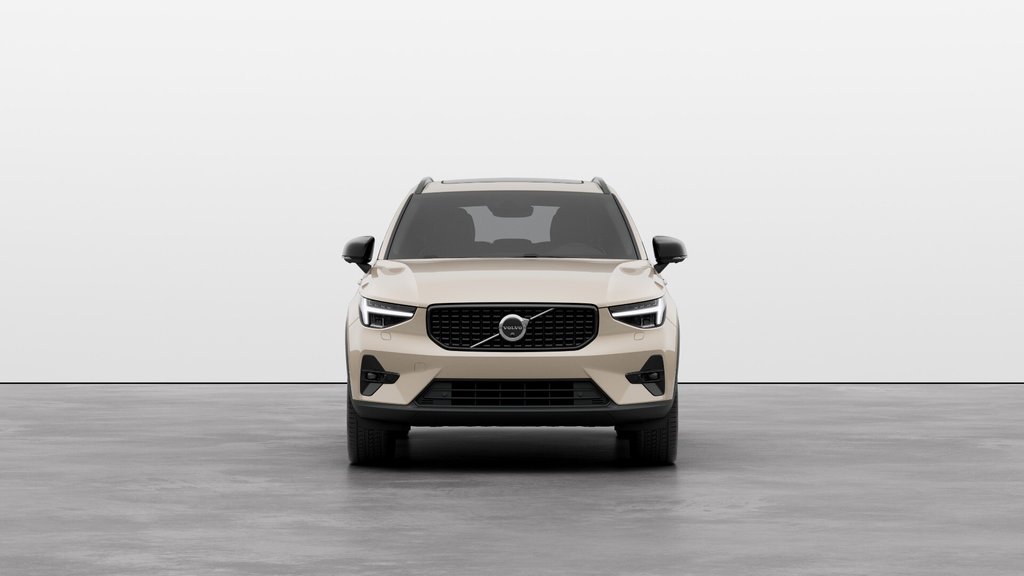 Volvo XC40 Plus Dark Theme 2025 à Laval, Québec - 3 - w1024h768px