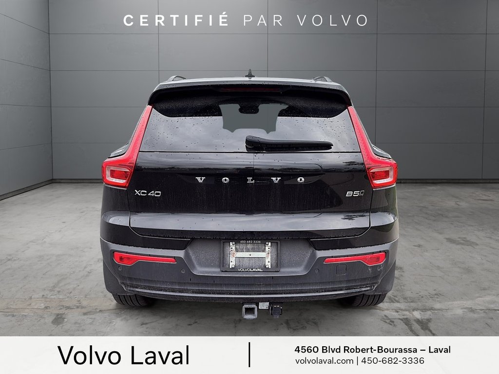 Volvo XC40 Plus Dark Theme 2025 à Laval, Québec - 3 - w1024h768px