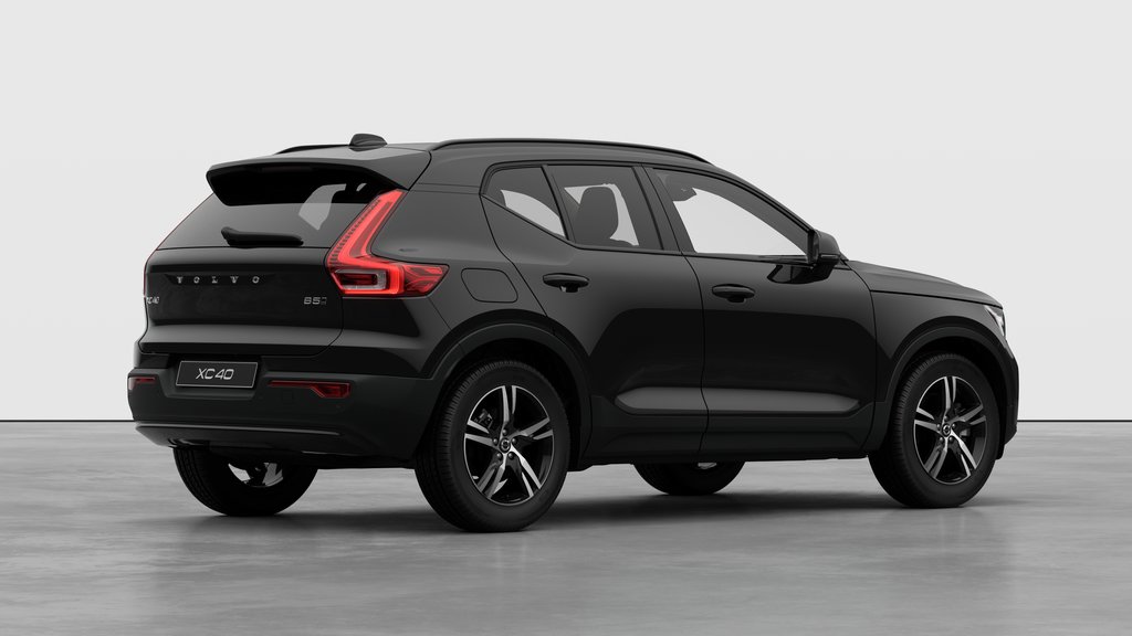 Volvo XC40 Plus Dark Theme 2026 à Laval, Québec - 4 - w1024h768px