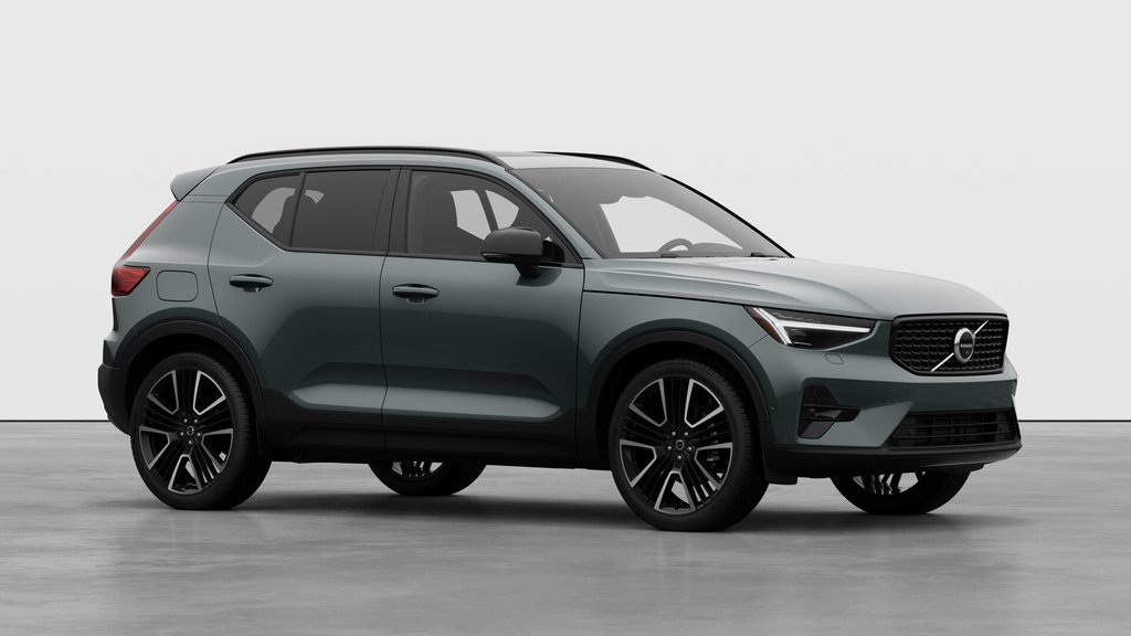 2026 Volvo XC40 Plus Dark Theme in Laval, Quebec - 3 - w1024h768px