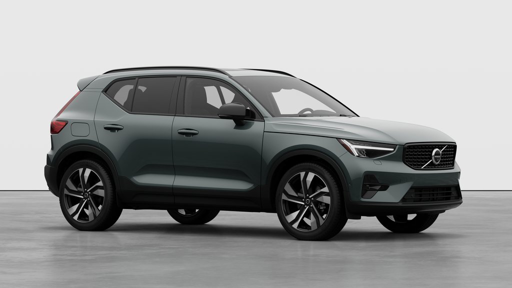 Volvo XC40 Plus Dark Theme 2026 à Laval, Québec - 3 - w1024h768px