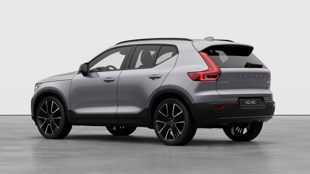 Volvo XC40 Ultra Dark Theme 2026 à Laval, Québec - 2 - w1024h768px