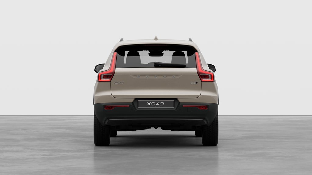 Volvo XC40 Plus Dark Theme 2026 à Laval, Québec - 6 - w1024h768px