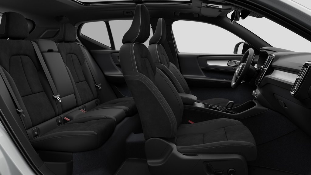 Volvo XC40 Plus Dark Theme 2026 à Laval, Québec - 13 - w1024h768px