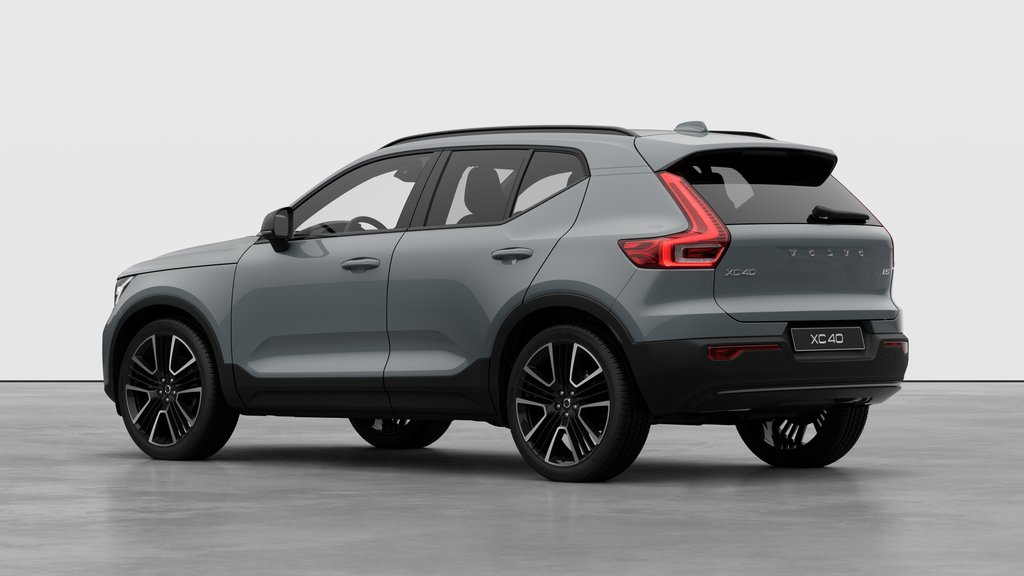Volvo XC40 Plus Dark Theme 2026-1