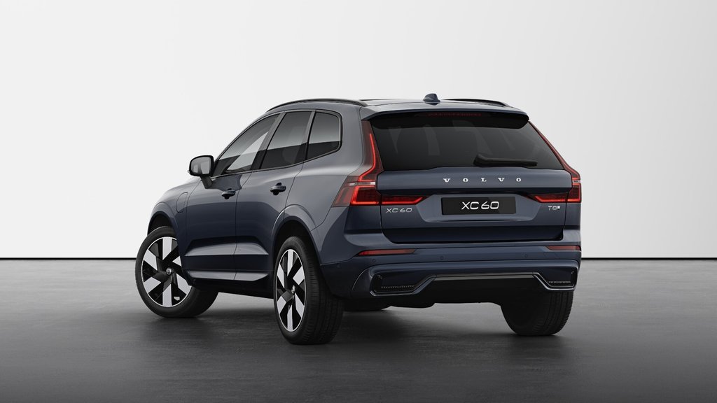 Volvo XC60 Plug-in Hybrid Plus Dark Theme 2025 à Laval, Québec - 2 - w1024h768px