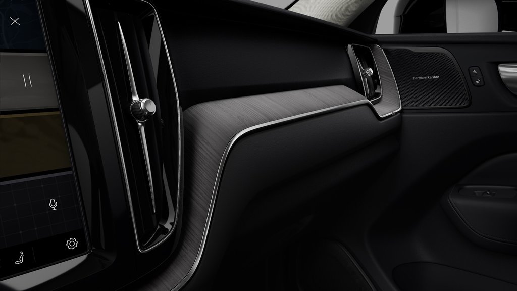 Volvo XC60 Plug-in Hybrid Plus Dark Theme 2025 à Laval, Québec - 7 - w1024h768px