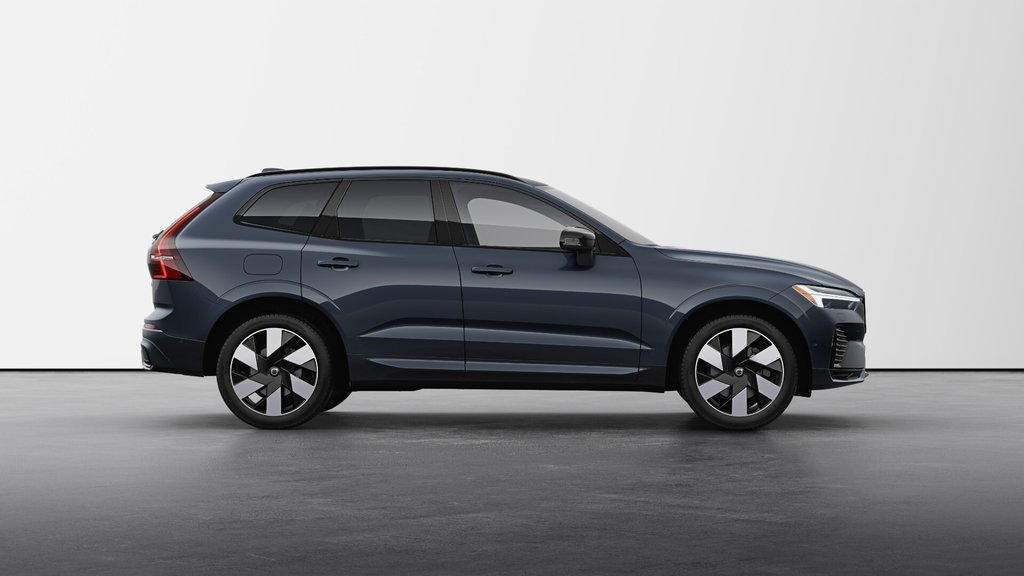 Volvo XC60 Plug-in Hybrid Plus Dark Theme 2025 à Laval, Québec - 5 - w1024h768px