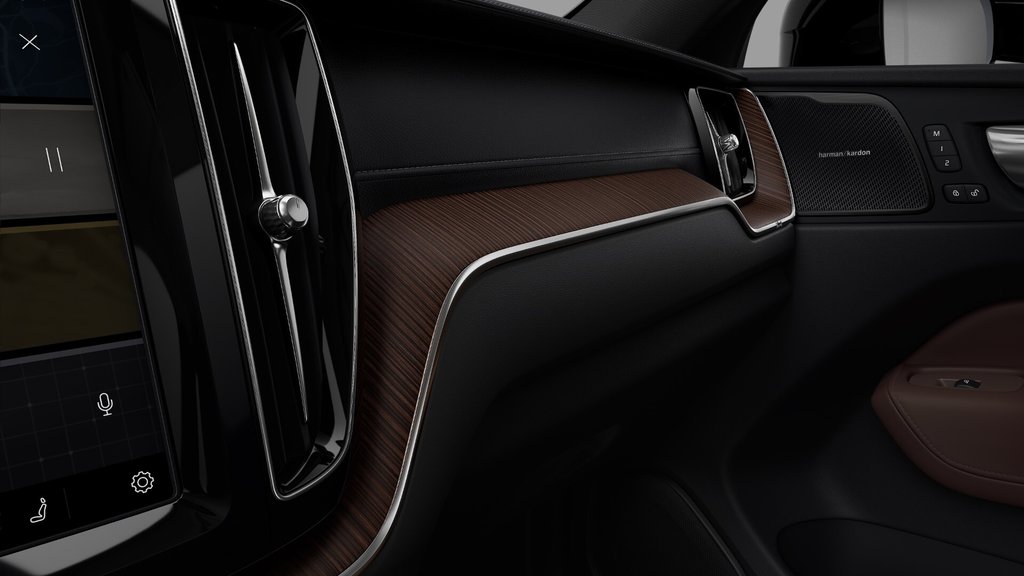 Volvo XC60 Plug-in Hybrid Ultra Dark Theme 2025 à Laval, Québec - 7 - w1024h768px