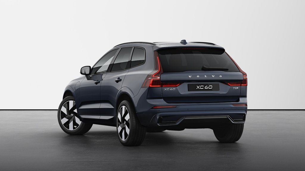 Volvo XC60 Plug-in Hybrid Ultra Dark Theme 2025 à Laval, Québec - 2 - w1024h768px