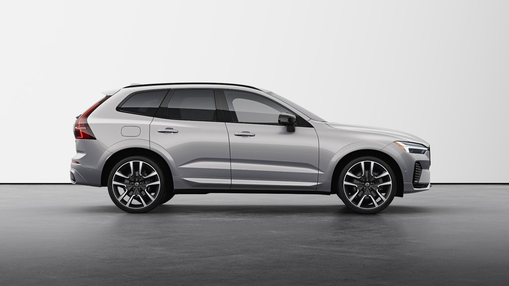 Volvo XC60 Plug-in Hybrid Ultra Dark Theme 2025 à Laval, Québec - 5 - w1024h768px