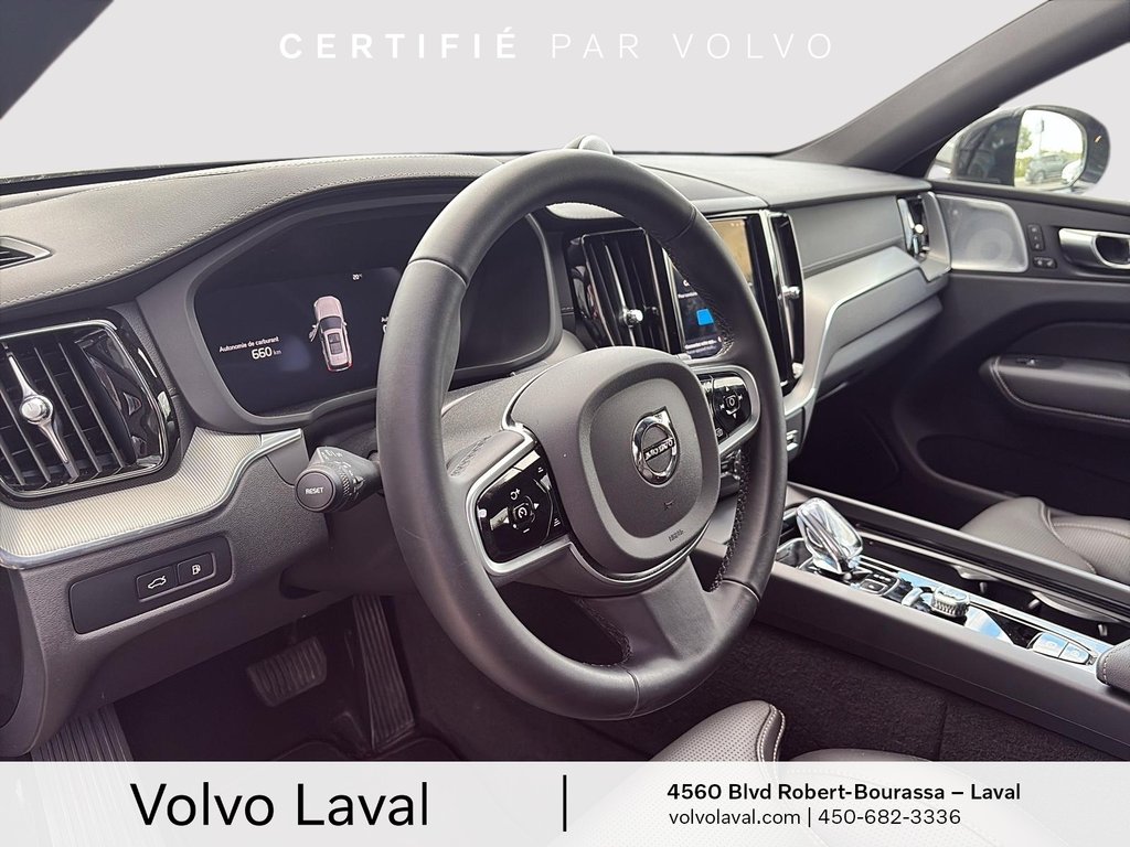 Volvo XC60 Plug-In Hybrid Ultra Black Edition 2025 à Laval, Québec - 10 - w1024h768px