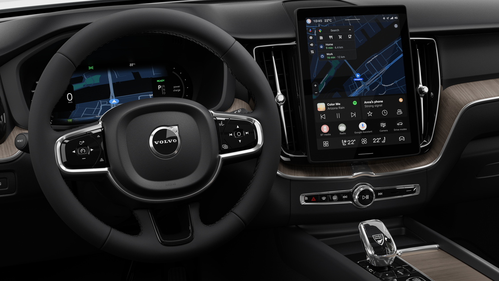 2026 Volvo XC60 Plug-in Hybrid Plus Dark Theme in Laval, Quebec - 14 - w1024h768px
