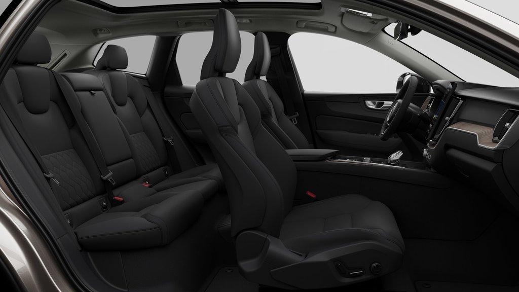 Volvo XC60 Plug-In Hybrid Plus Dark Theme 2026 à Laval, Québec - 13 - w1024h768px