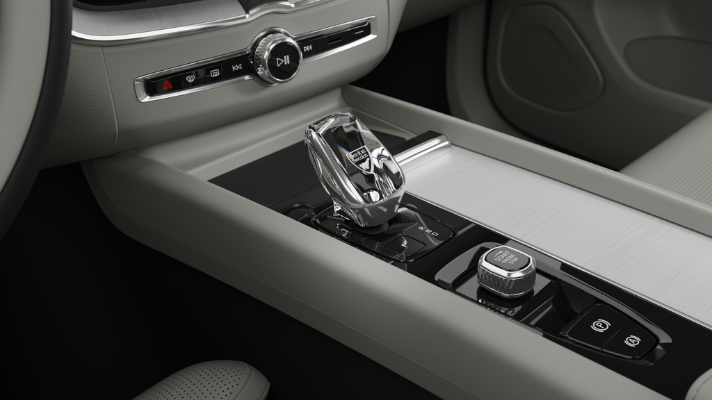 2027 Volvo XC60 Plug-in hybrid Ultra (Dark Theme) in Laval, Quebec - 11 - w1024h768px