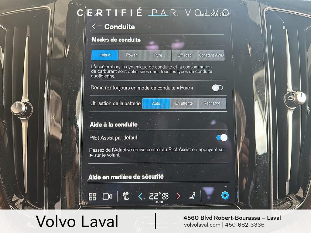 2024 Volvo XC60 Recharge Ultimate Dark Theme in Laval, Quebec - 17 - w1024h768px