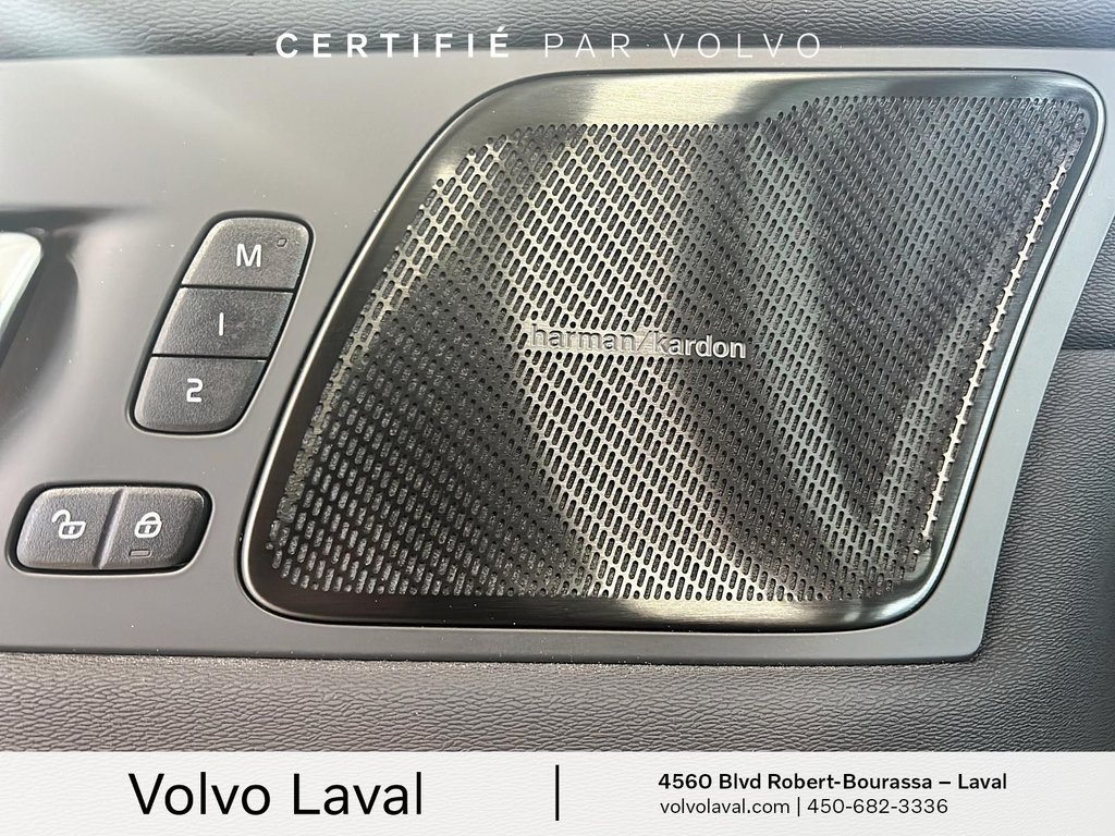2024 Volvo XC60 Recharge Ultimate Dark Theme in Laval, Quebec - 18 - w1024h768px
