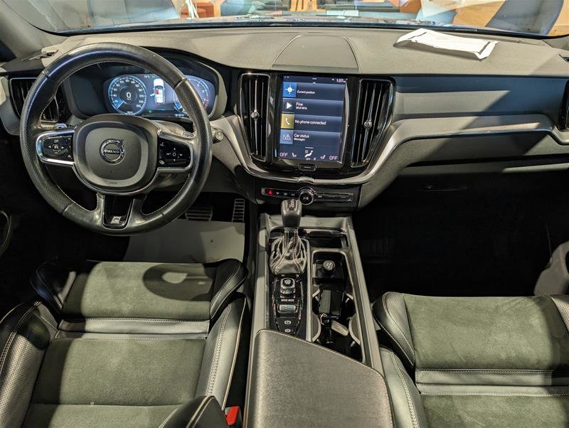 2019  XC60 T6 AWD R-Design in Laval, Quebec - 15 - w1024h768px