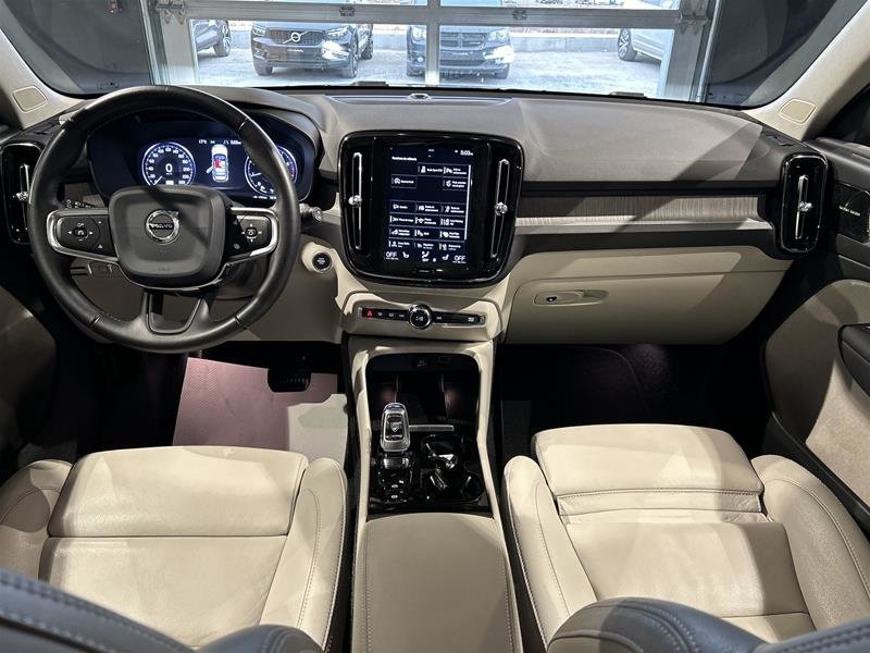 2020  XC60 T6 AWD R-Design in Laval, Quebec - 21 - w1024h768px