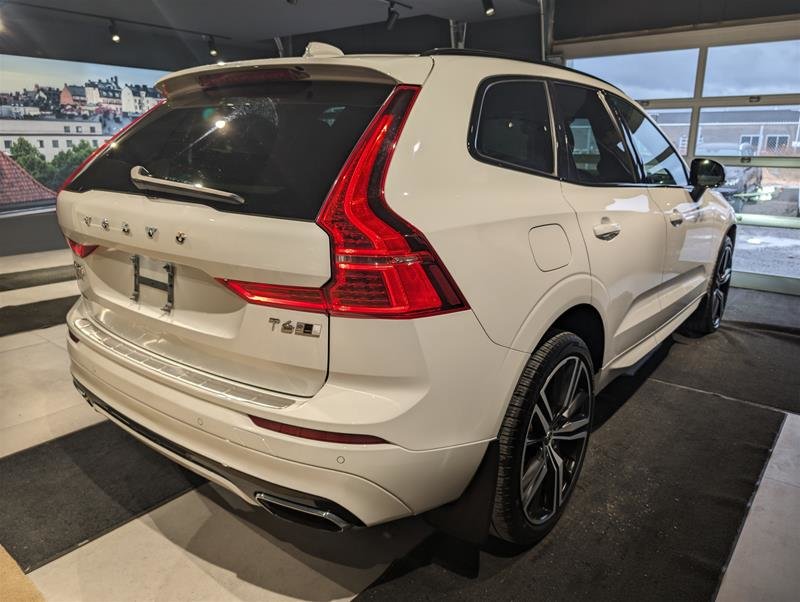 2020  XC60 T6 AWD R-Design in Laval, Quebec - 8 - w1024h768px