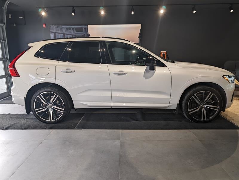 2021  XC60 T6 AWD R-Design in Laval, Quebec - 5 - w1024h768px