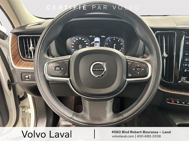 2021 Volvo XC60 T5 AWD Momentum in Laval, Quebec - 22 - w1024h768px