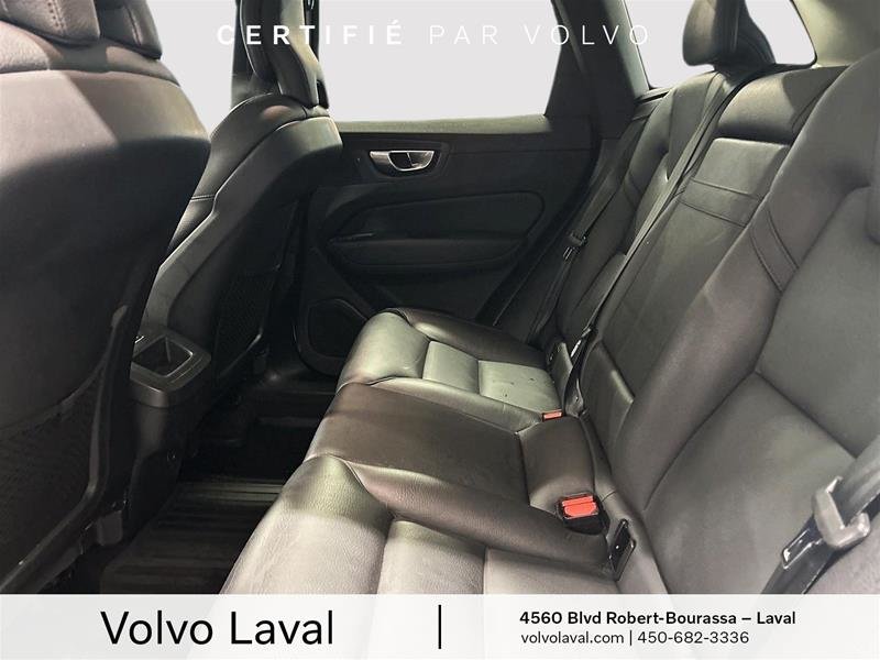 2021 Volvo XC60 T5 AWD Momentum in Laval, Quebec - 13 - w1024h768px