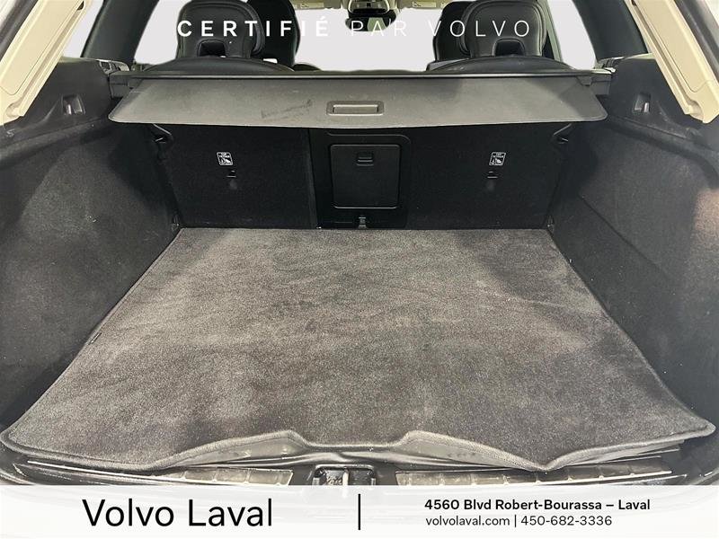 2021 Volvo XC60 T5 AWD Momentum in Laval, Quebec - 24 - w1024h768px