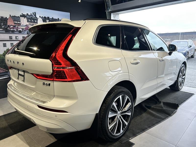 2022  XC60 B6 AWD Momentum in Laval, Quebec - 5 - w1024h768px