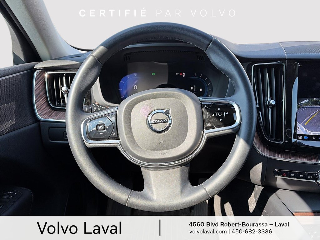 Volvo XC60 Plus Dark Theme 2023 à Laval, Québec - 11 - w1024h768px
