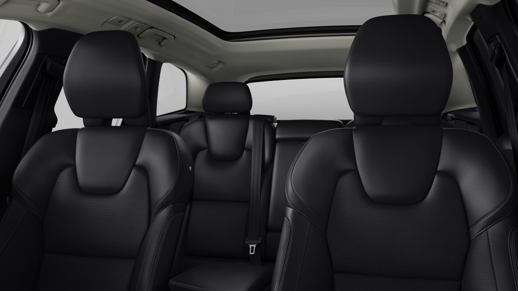Volvo XC60 Ultra Dark Theme 2025 à Laval, Québec - 10 - w1024h768px
