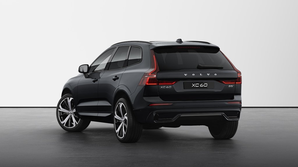 Volvo XC60 Ultra Dark Theme 2025 à Laval, Québec - 2 - w1024h768px