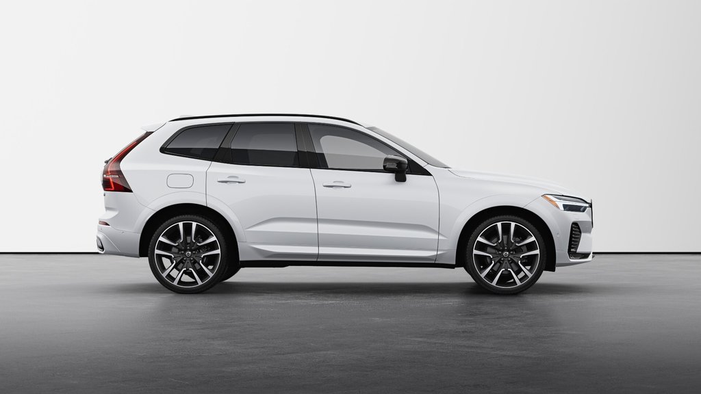 Volvo XC60 Ultra Dark Theme 2025 à Laval, Québec - 5 - w1024h768px