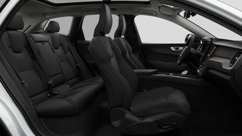 2026 Volvo XC60 Core Dark Theme in Laval, Quebec - 13 - w1024h768px