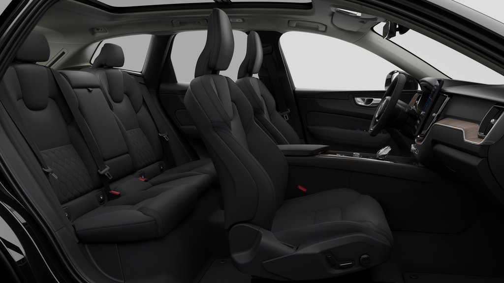 2026 Volvo XC60 Plus in Laval, Quebec - 13 - w1024h768px