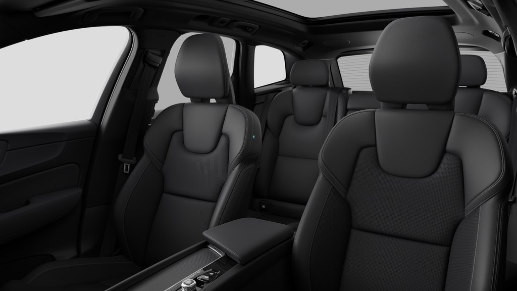 Volvo XC60 Plus Black Edition 2027 à Laval, Québec - 12 - w1024h768px