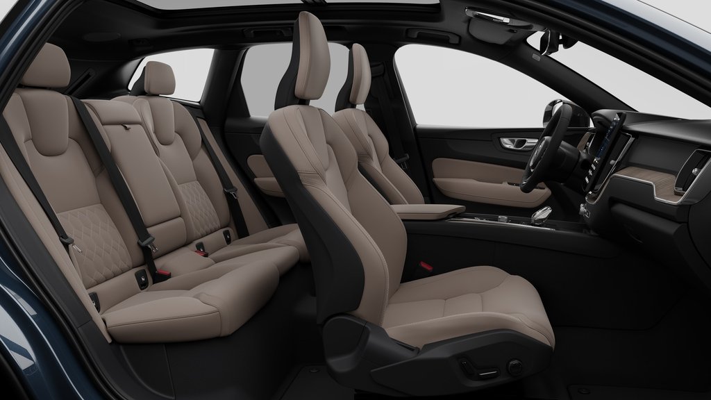 2027 Volvo XC60 Plus (Dark Theme) in Laval, Quebec - 13 - w1024h768px